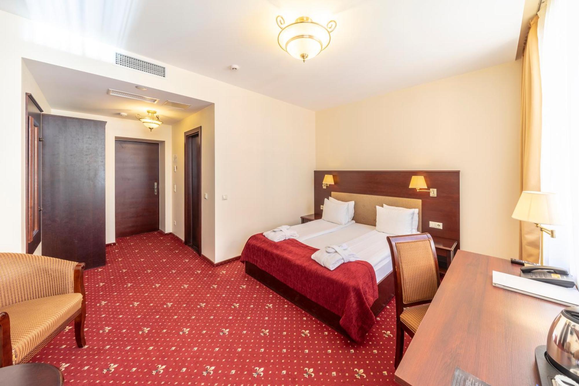 Отель Rixwell Old Palace 4*